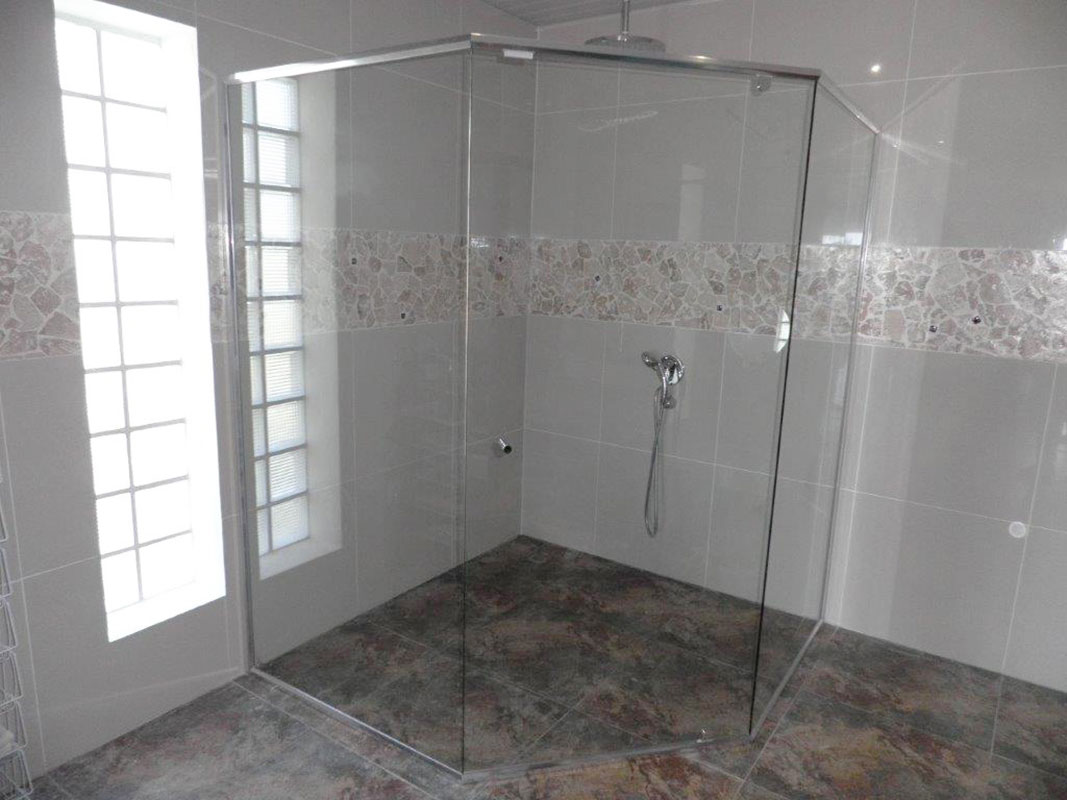showerscreen_featurens